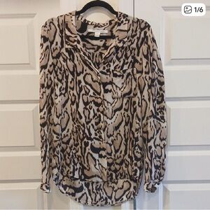 Diane Von Furstenburg 100% Silk Animal
Print Button Down Blouse - size 12